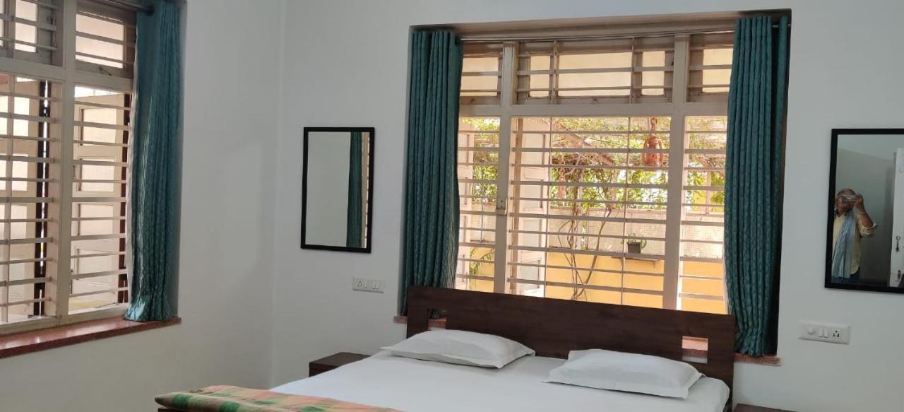 Srinekatan Heritage Villa Homestay Ahmedabad Exterior photo