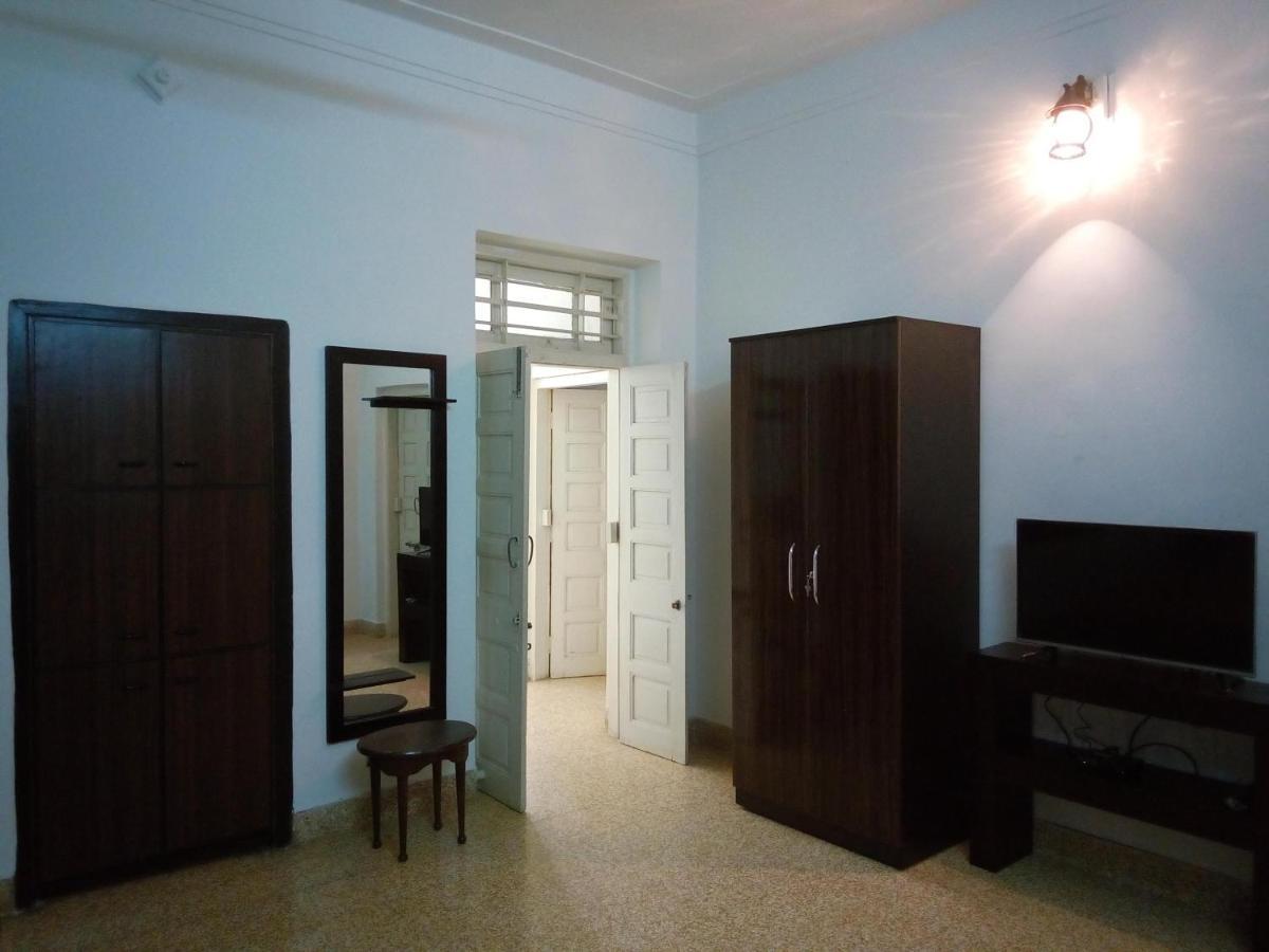 Srinekatan Heritage Villa Homestay Ahmedabad Exterior photo